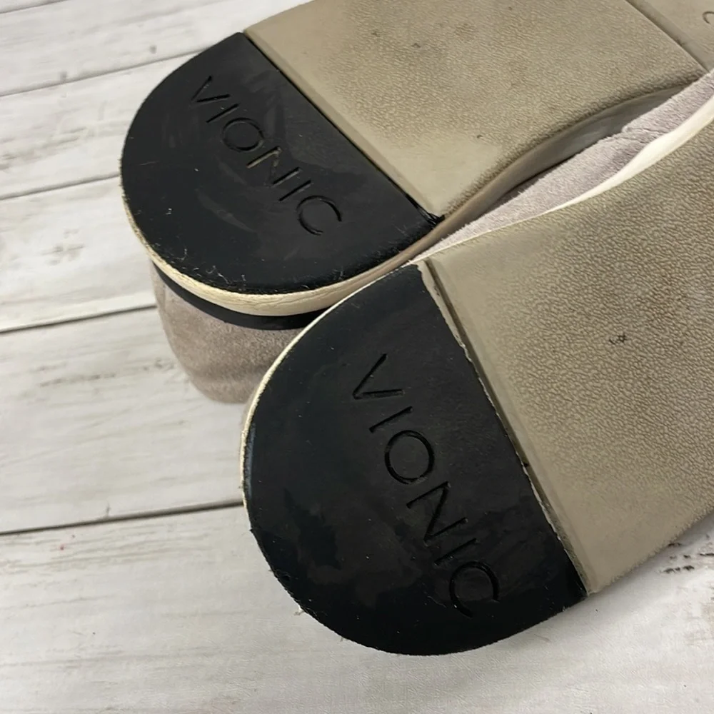 Vionic Cadee Grey Suede Mary Jane